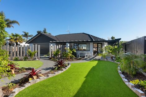 Photo of property in 596 Grenada Street, Papamoa Beach, Papamoa, 3118