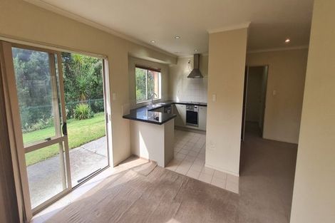 Photo of property in 42 Peninsula Road, Mangere, Auckland, 2022