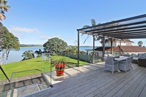 Photo of property in 100 Wharf Road, Clarks Beach, Pukekohe, 2679