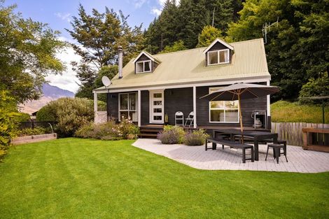 Photo of property in 5 Kiely Lane, Queenstown, 9300