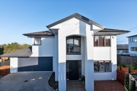 Photo of property in 230b Sturges Road, Henderson, Auckland, 0612