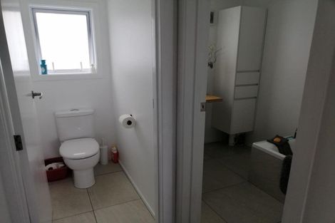 Photo of property in 5 Jacaranda Grove, Maungaraki, Lower Hutt, 5010