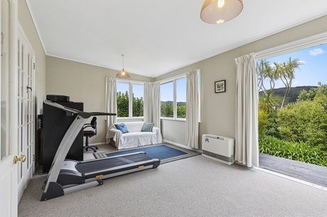 Photo of property in 9 West Road, Northland, Wellington, 6012