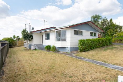 Photo of property in 74 Amanda Avenue, Dinsdale, Hamilton, 3204