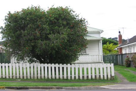 Photo of property in 1/28 Mount Smart Road, Onehunga, Auckland, 1061