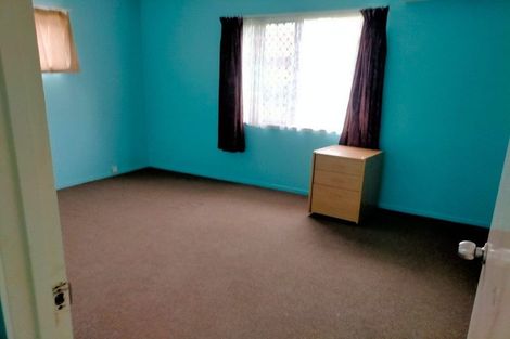 Photo of property in 4/14 Beaubank Road, Kelston, Auckland, 0602