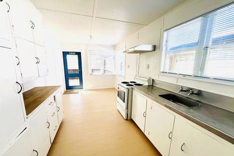 Photo of property in 8 Victor Street, Dannevirke, 4930