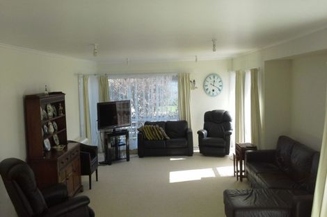 Photo of property in 6 Wells Road, Bucklands Beach, Auckland, 2012