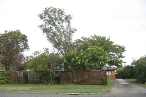 Photo of property in 8 Tupaki Place, Pakuranga Heights, Auckland, 2010