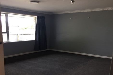 Photo of property in 2/52 Mortlake Street, Islington, Christchurch, 8042