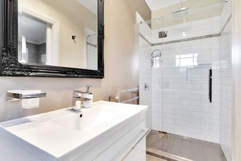 Photo of property in 6 Yule Grove, Greytown, 5712