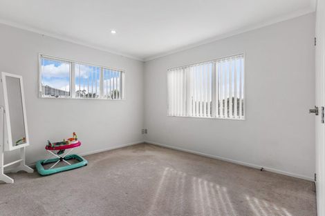 Photo of property in 34a Mcinnes Road, Weymouth, Auckland, 2103