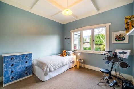 Photo of property in 27 Merani Street, Narrow Neck, Auckland, 0622