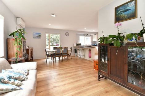 Photo of property in 19 Greta Place, Stanmore Bay, Whangaparaoa, 0932