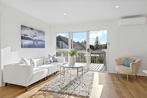 Photo of property in 2/52 Cherry Road, Bucklands Beach, Auckland, 2014