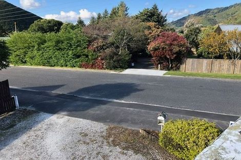 Photo of property in 10 Huia Street, Waikawa, Picton, 7220