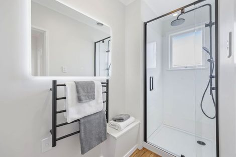 Photo of property in 109 Sandspit Road, Shelly Park, Auckland, 2014