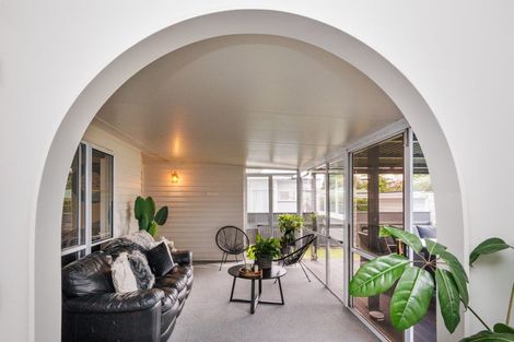 Photo of property in 8 Parkland Crescent, Terrace End, Palmerston North, 4410