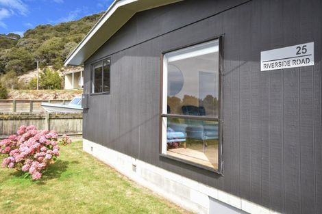Photo of property in 25 Riverside Road, Taieri Mouth, Brighton, 9091