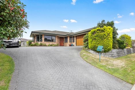 Photo of property in 83 Wiltshire Drive, Huntington, Hamilton, 3210