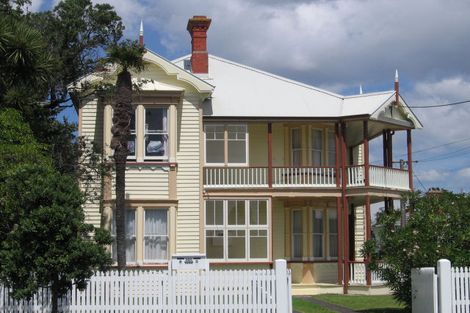 Photo of property in 105 Calliope Road, Stanley Point, Auckland, 0624