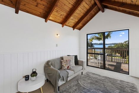 Photo of property in 2 Seaview Road, Paihia, 0200