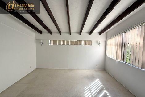 Photo of property in 16 Edgewood Way, Henderson, Auckland, 0612