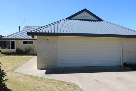 Photo of property in 6 Low Avenue, Foxton Beach, Foxton, 4815