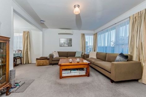 Photo of property in 6 Thornlow Street, Glendene, Auckland, 0602