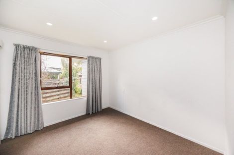 Photo of property in 25 Haast Place, Awapuni, Palmerston North, 4412