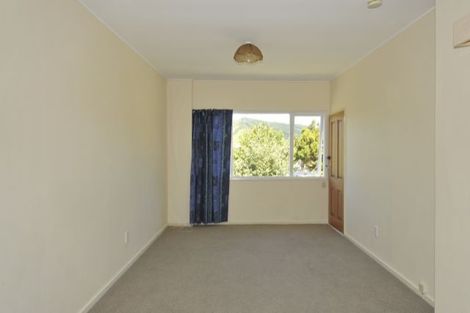 Photo of property in 2/18 Thurleigh Grove, Karori, Wellington, 6012