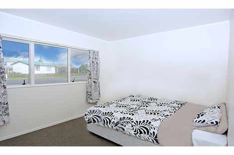 Photo of property in 1 Riverside Drive, Waiuku, 2123
