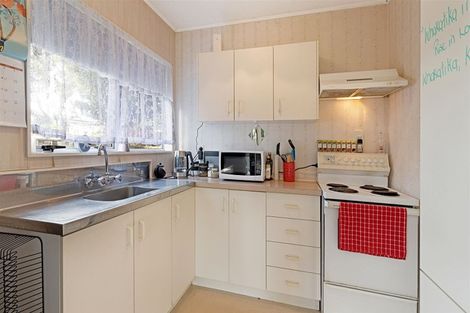 Photo of property in 28 Glynnbrooke Street, Te Atatu South, Auckland, 0610