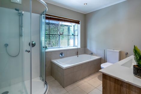 Photo of property in 103 Wirihana Road, Titirangi, Auckland, 0604