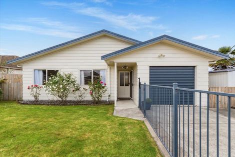Photo of property in 13 Macloughlin Drive, Te Puke, 3119