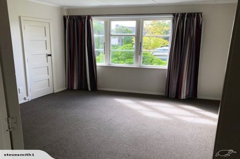 Photo of property in 5 Pitcairn Crescent, Bryndwr, Christchurch, 8053