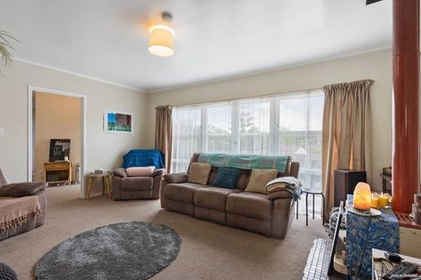 Photo of property in 25 Meilland Place, Glen Eden, Auckland, 0602