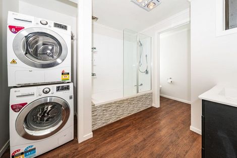 Photo of property in 33 Teignmouth Street, Abbotsford, Dunedin, 9018