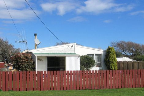 Photo of property in 40 Edinburgh Terrace, Foxton Beach, Foxton, 4815
