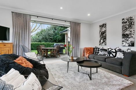 Photo of property in 8 Twin Willow Close, Cambridge, 3434