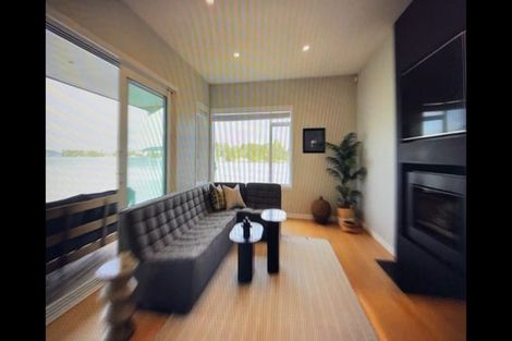 Photo of property in 1 Fourteenth Avenue, Tauranga South, Tauranga, 3112