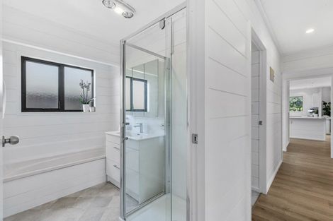 Photo of property in 31 Crampton Court, Orewa, 0931