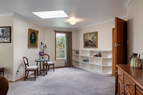 Photo of property in 23 Saint Albans Avenue, Hokowhitu, Palmerston North, 4410