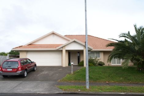 Photo of property in 2a Fencotie Place, Northpark, Auckland, 2013
