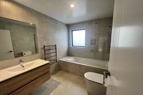 Photo of property in 5/105 Hobsonville Road, West Harbour, Auckland, 0618