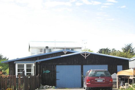 Photo of property in 68 Park Terrace, Waikuku Beach, 7473