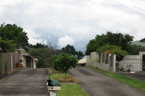 Photo of property in 2/35 Donovan Street, Blockhouse Bay, Auckland, 0600