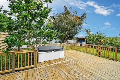 Photo of property in 36 Peverill Crescent, Papatoetoe, Auckland, 2025