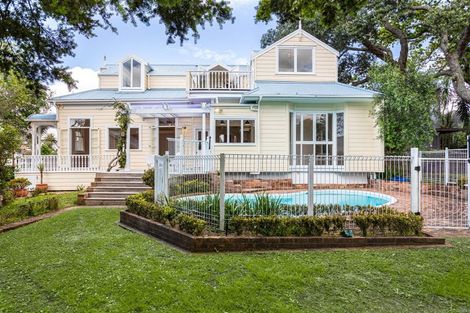 Photo of property in 60 Princes Street, Northcote Point, Auckland, 0627