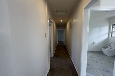 Photo of property in 31 Paton Avenue, Te Atatu South, Auckland, 0610